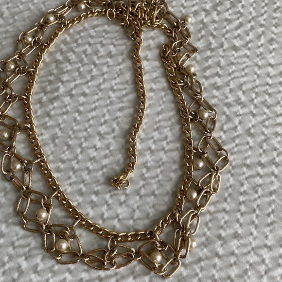 Ladies Vintage gold medal & pearl belt - Picture 2 of 2